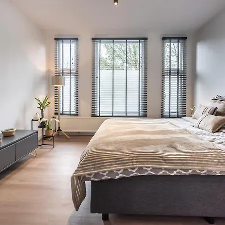 Pearl & Tulip 2br With Free Parking *